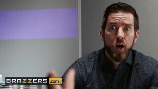 Brazzers - Cali Carter a gigantikus kannás tinédzser