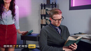 Brazzers - Valentina Bianco hatalmas brét kap