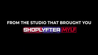 Mylf - Lenina Crowne a óriási tőgyes tini milf