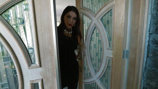 Its POV - Valentina Nappi a szőrös suncis fiatal