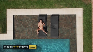 BRAZZERS - Jolee Love a hatalmas didkós zsenge gádzsi