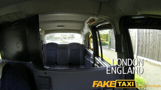 FakeTaxi - termetes fenekű gádzsi közösülni akar