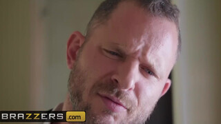 Brazzers - Honey Gold a bűbájos félvér lány