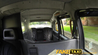 FakeTaxi - Szenvedélyes lengyel bige bekúrva