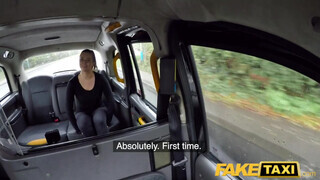 Fake Taxi - Nikky Dream gigantikus keblű szöszi