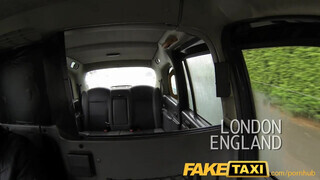 FakeTaxi - termetes cickós világos szőke bulkesz