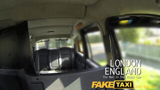 FakeTaxi - begerjedt latina nőci