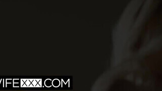 HotwifeXXX - Natalia Queen imádja a méretes rúdat