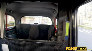 Fake Taxi - 19 éves zsenge gádzsi kúrni akart