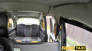 Fake Taxi - Rina Ellis a szívdöglesztő sulis csaj