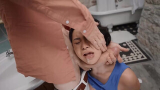 Brazzers - Blondie Fesser és Sara Retali elkapják a tinédzser csákót