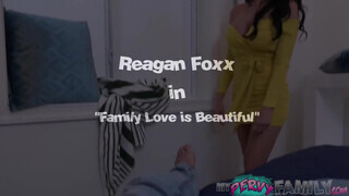 Reagan Foxx a szeretkezni akaró mostoha anya