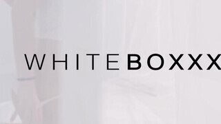 WhiteBoxxx - kicsmellű csaj keményen megkúrelva