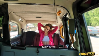 Fake Taxi - Sportos gádzsi megkúrva a taxiban