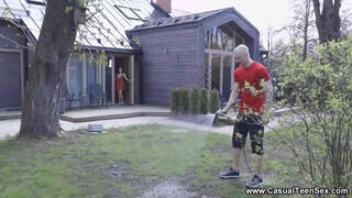 Casual Porno - rojtos pinájú fiatal szuka