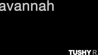 TUSHYRAW - Savannah Bond valagába csoki kárót tolnak