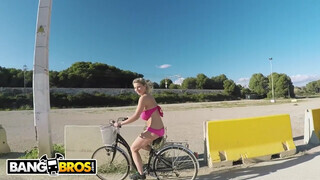 BANGBROS - Katerina Hartlova a gigantikus kannás milf