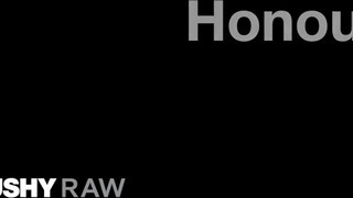 TUSHYRAW - Honour gigantikus hátsójába betolják a péniszt
