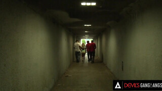 DevilsGangbangs - Spanyol milf csoport szex kamatyolása