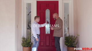 Dee Williams kettő hímvesszőt kap