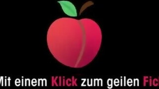 Amatőr kitetovált gigászi kannás tinédzser nőci