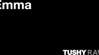 TUSHYRAW - Emma a vékony világos szőke örömlány