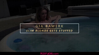 Karups - Gia Bawerk a szexi világos szőke milf