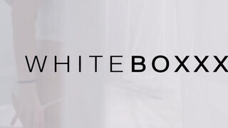 WhiteBoxxx - Tina Blade a pici cickós horvát csajszika
