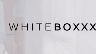 WhiteBoxxx - Darcia Lee a gigászi tőgyes magyar kisebbségi nőci