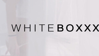 WHITEBOXXX - Sarah Kay lágy hancúrozása