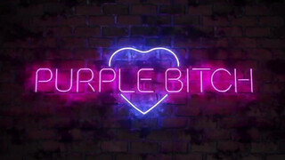 Purple Bitch keményen análba tolva