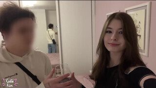 Cutie Kim a pasasa haverjával hancúrozik