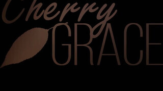 Cherry Grace a gigantikus popós gádzsi
