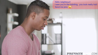 Private Interracial - Anita Bellini kinyalva és megkettyintve