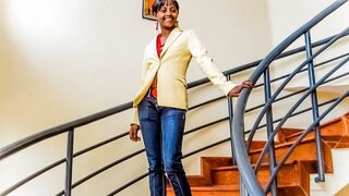 Csoki amatőr casting forgatás irodai fotózásra keményen megbassza a óriási faszú producer