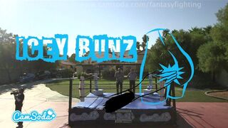 Forró fantasy harc termetes cicis zsenge bombázókkal
