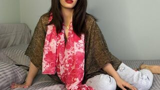 Csinos arab milf keményen megbassza a méretes popsiját