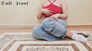 Vonzó milf gigászi fenekét megbassza egy gigantikus fütykös
