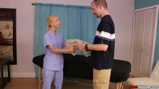 Világos Szőke zsenge kemény boldog befejezést kínál ügyfelének a Nookiesnál