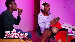 Twistys sztárjai, Hazel Grace és Rissa May forró lezbi kalandja méretes mellekkel és vagina nyalással