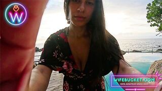 WifeBucket Vágyai - Gyöngéd MILF Lovagol a Naplementében Gigantikus Mellekkel és Szenvedéllyel